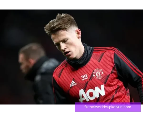 安德莱赫特中场组织能力持续提升，表现受到关注。