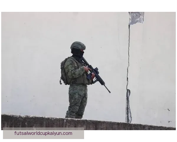 埃斯梅拉达逼抢体系解析：高位压迫与团队协同的战术实践